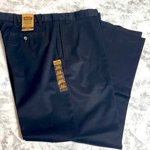 NWT Men’s black 46×32 flat front dress pants. Comfort stretch, wrinkle free.